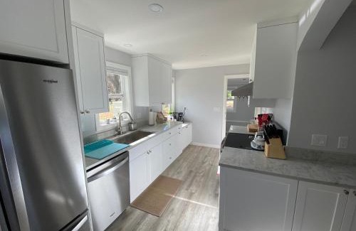 Larkspur House | 4th Street