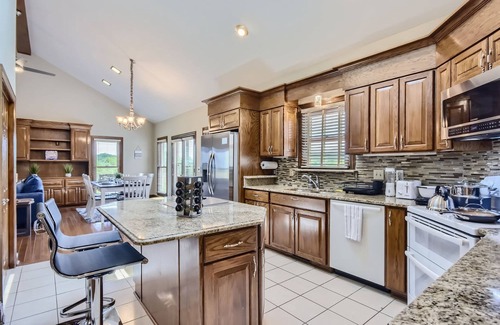 Franklin House | 5 Acre 2500 Sqft Country House Near Nashville F2