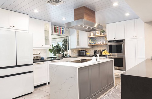 Naples House | 5 acre Family Resort in Center of Naples with heated pool