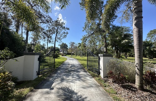 Naples House | 5 acre Family Resort in Center of Naples with heated pool