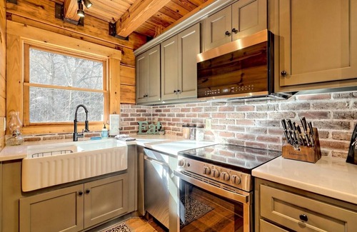 Tate Cabin | 5 acres/secluded/pet friendly