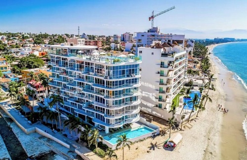 Bucerias Condo | 5* BEACHFRONT beautiful & cozy, 3 bedrooms/3 bath Condo - Golden Zone, Bucerias