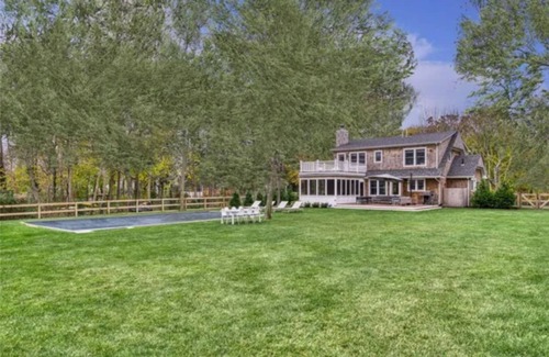 Southold House | 5 bed, 4.5 bath home on 1.24 acres w/pool