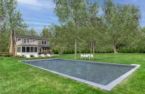 Southold House | 5 bed, 4.5 bath home on 1.24 acres w/pool