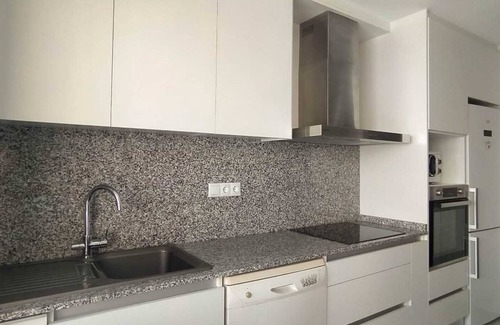 Santa Pola Apartment | 5 bed apartment 50 M from the beach in SANTA POLA ALICANTE - SPAIN
