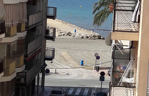 Santa Pola Apartment | 5 bed apartment 50 M from the beach in SANTA POLA ALICANTE - SPAIN