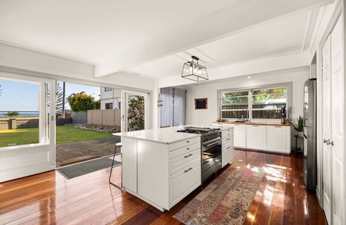 Clontarf House | 5-Bed Beachfront Bells Beach Bungalow, Lovely View