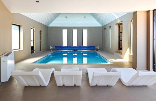Cooden House | 5 Bed in Bexhill-on-Sea oc-c32704