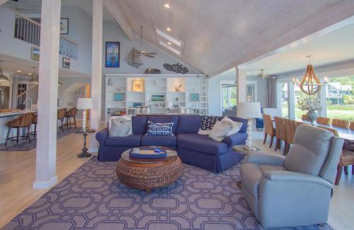 Saint Helena Island House | 5 Bed Sleeps 12 with Water Views