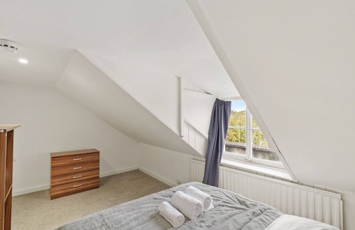 Chatham House | 5 Bed Townhouse~Long Stay Discount~Cinema Room~Wifi