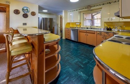 Long Lake House | 5-bedroom, 1,300' waterfront estate with three separate residences & eight acres