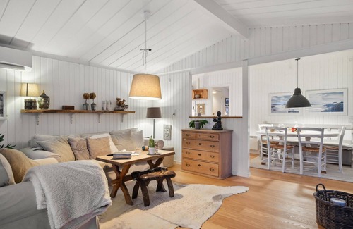 Dronningmolle House | 5 bedroom accommodation in Dronningmølle