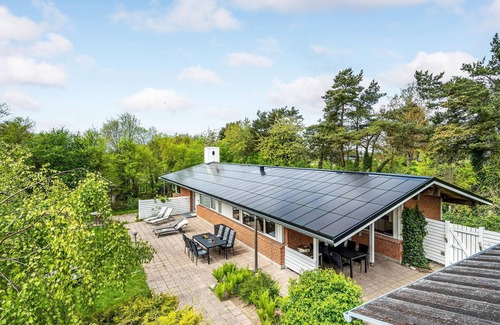 Smidstrup Strand House | 5 bedroom accommodation in Gilleleje