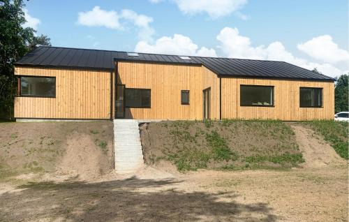 Ebeltoft House | 5 Bedroom Awesome Home In Ebeltoft