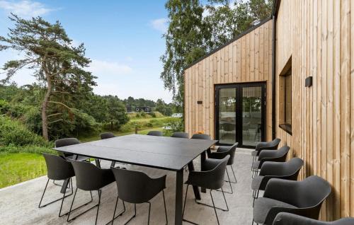 Ebeltoft House | 5 Bedroom Awesome Home In Ebeltoft