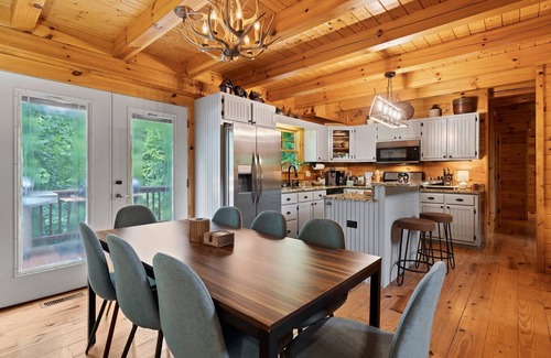 Waynesville Cabin | 5-bedroom cabin 15 minutes from Great Smoky Mountains National Park