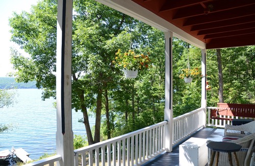 Burdett Cottage | 5-bedroom charming cottage in Burdett with private beach and beautiful views