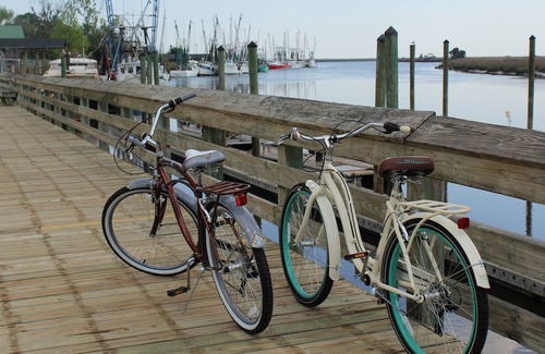 Darien Bed & Breakfast | 5 Bedroom Coastal Home Overlooking the Darien River and Marsh