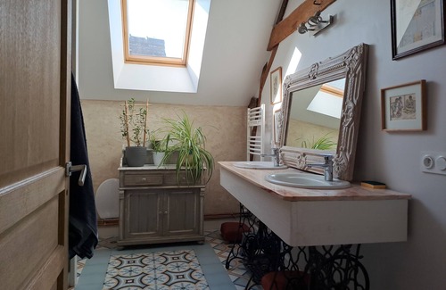 Mezieres-sur-Ponthouin Other | 5 bedroom country house sleeps 13 and more.