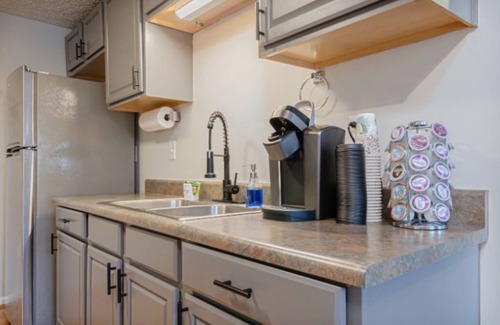 Fortson House | 5 bedroom Family campus with three separate kitchens 15 min from Ft Moore