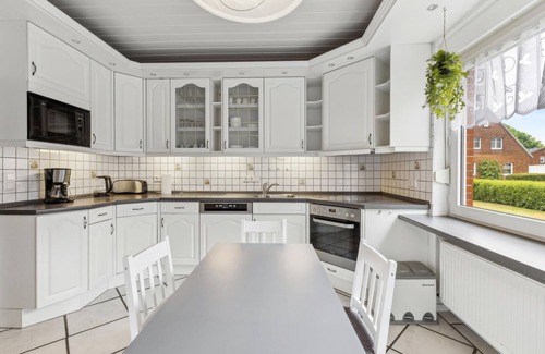 Jennelt House | 5 bedroom gorgeous home in Krummhörn