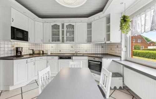 Jennelt House | 5 Bedroom Gorgeous Home In Krummhörn