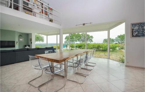 Poulx House | 5 Bedroom Gorgeous Home In Poulx