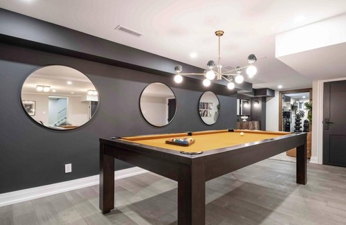 Queenston House | 5 Bedroom House on Water