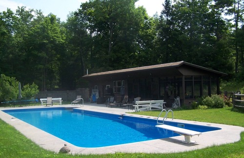 Saugerties House | 5 bedroom home, mountain views10 Acres, 65' swimming pool,separate pool house