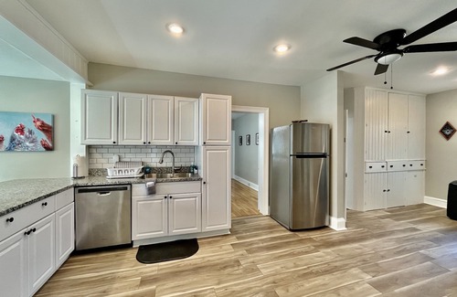Hartwick House | 5 bedroom home near Cooperstown, Dreams Park & All Star Village. Sleeps 13.