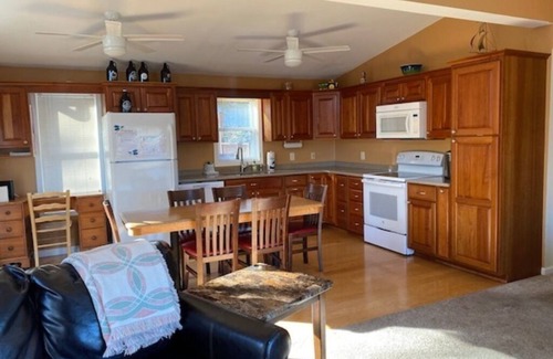 Hammondsport House | 5 BEDROOM HOME w/dock and hot tub