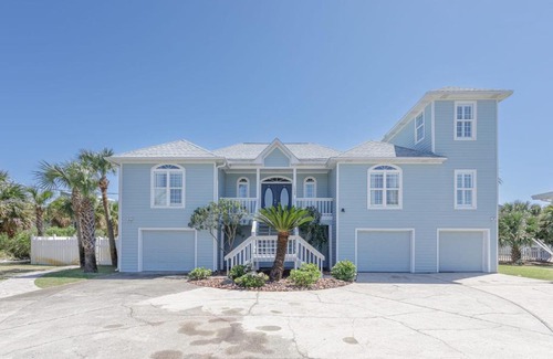 Toilla Segunda House | 5 Bedroom Home with Pool , Sleeps 22