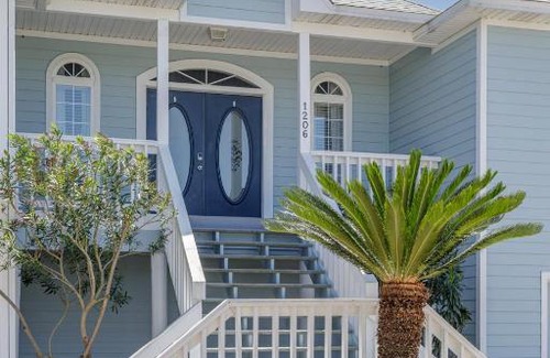 Toilla Segunda House | 5 Bedroom Home with Pool , Sleeps 22
