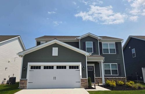 Millville House | 5-bedroom house with beach shuttle and community amenities