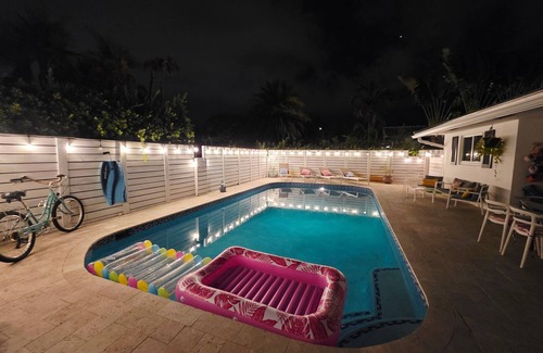 Coral Ridge Isles House | 5-bedroom in Fort Lauderdale! Heated Salt water pool w endless amenities
