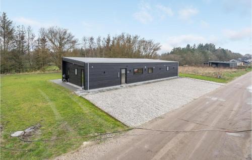 Fjellerup Strand House | 5 Bedroom Nice Home In Glesborg