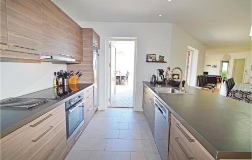 Kragenæs House | 5 Bedroom Nice Home In Torrig L