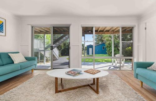 Culburra Beach House | 5 Bedroom Pet Friendly Home - 50m to Culburra Beach