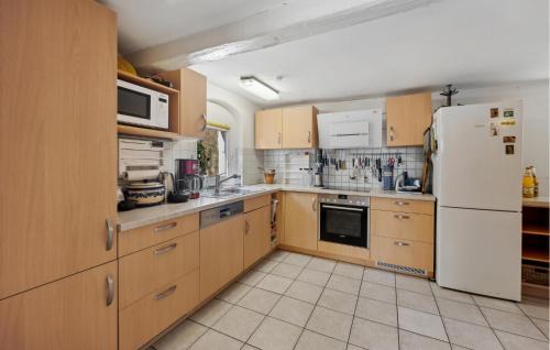 Laubegast House | 5 Bedroom Pet Friendly Home In Dresden