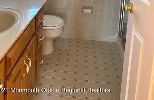 West Long Branch Apartment | 5 Bedroom Single family 139604 by Houzlet