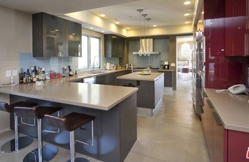 Malibu Apartment | 5 Bedroom Single family L-79578 by Houzlet