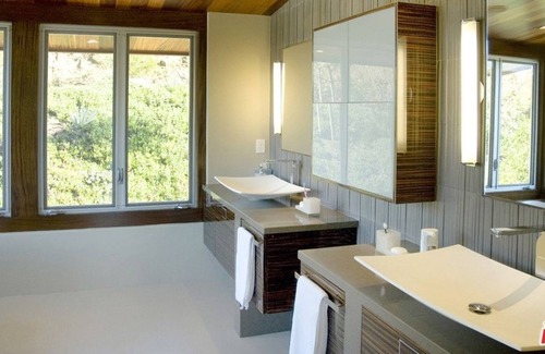 Malibu Apartment | 5 Bedroom Single family L-79578 by Houzlet
