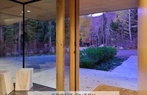 Aspen House | 5 Bedroom Ski Mansion, Aspen 'core, Fireplace
