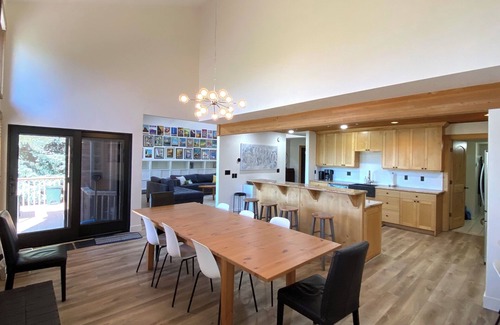 Park City House | 5 Bedroom Ski Retreat within walking distance of Canyons Cabriolet