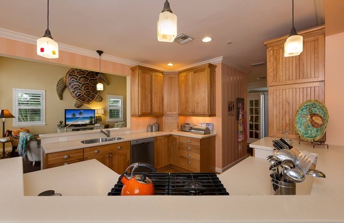 Captiva House | 5-bedroom vacation home in the Village with just a short walk to Captiva Beach!