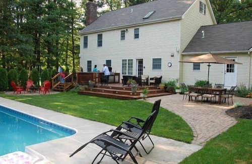 Saratoga Springs House | 5 bedroom with pool and privacy 5 min from town