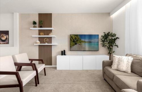 Crystal Cove House | 5 Bedrooms 5 Bathrooms Crystal Cove 1042Td
