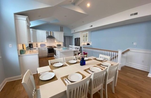 Townsend's Inlet House | 5 Bedrooms, Bonus Room with Elevator Townhouse!