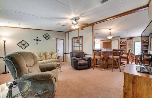 Kingston House | 5 Blocks to Beach Access Sanders Island Getaway!