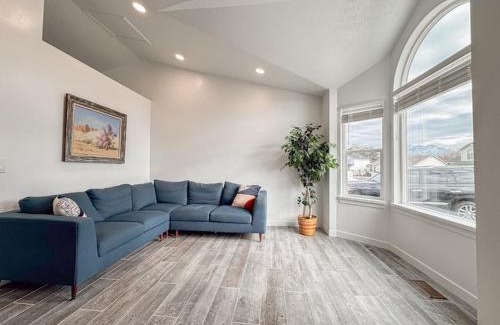 Downtown Salt Lake City House | 5 BR 3 Bath Home Centrally Located Near SLC Airport and DT